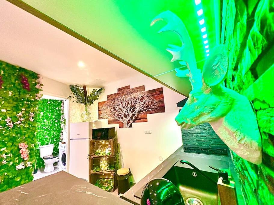 La Foret Enchantee, Centre Ville Pont-Sur-Yonne Extérieur photo
